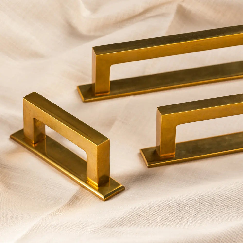 Newbridge Appliance Pull Handle